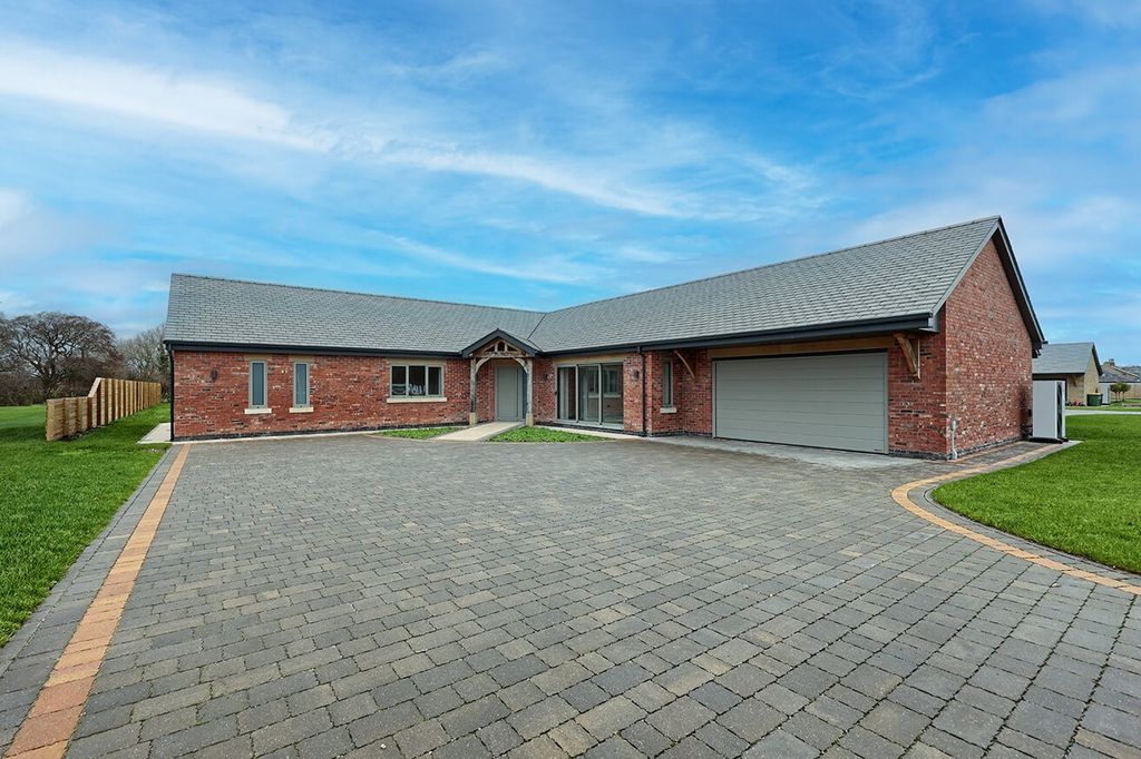 Property photo 1 of 23 4655693