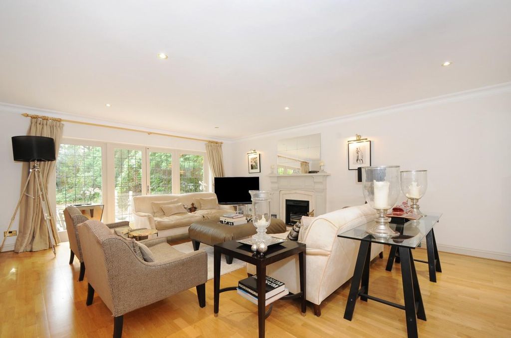 Property photo 3 of 8 Image