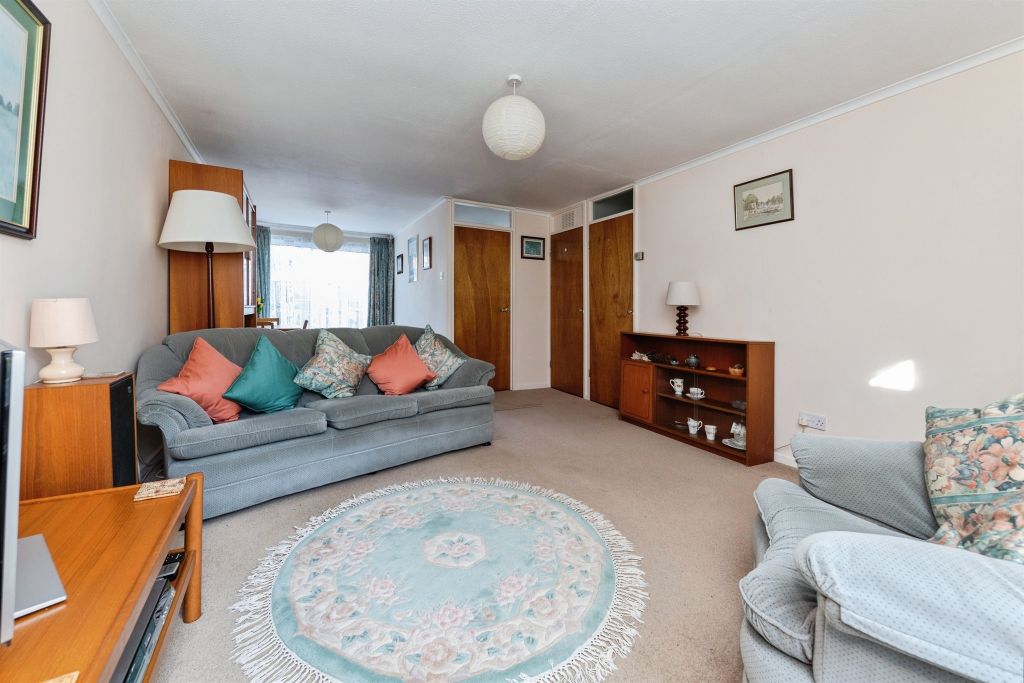 Property photo 3 of 17