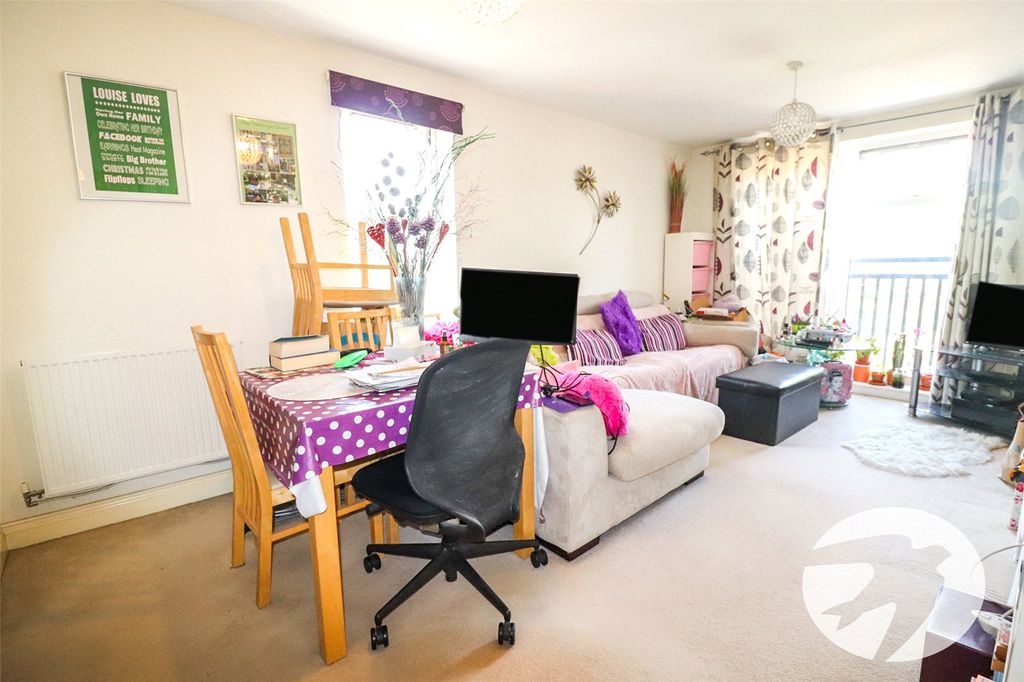 Property photo 3 of 11 Picture No. 04