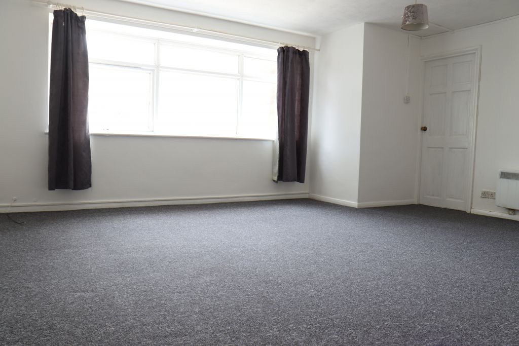 Property photo 3 of 6 Gallery