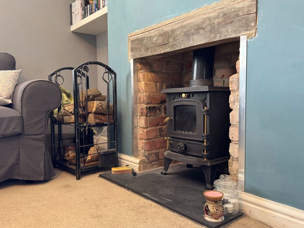 Property photo 2 of 25