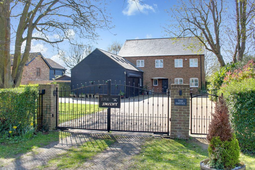 Property photo 1 of 64