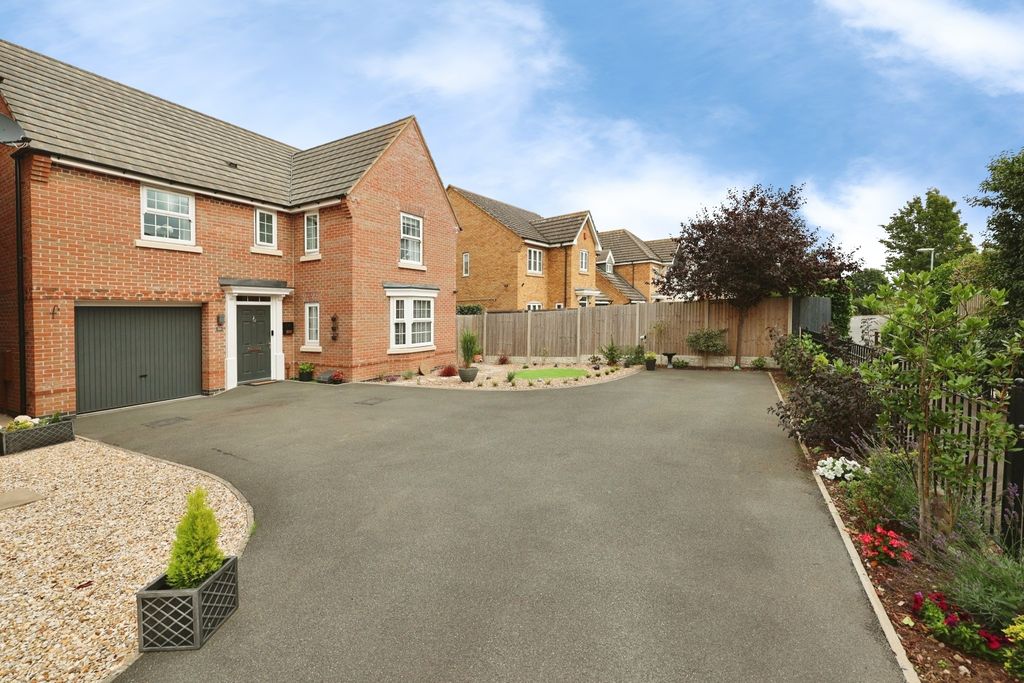 Property photo 1 of 26 4894231