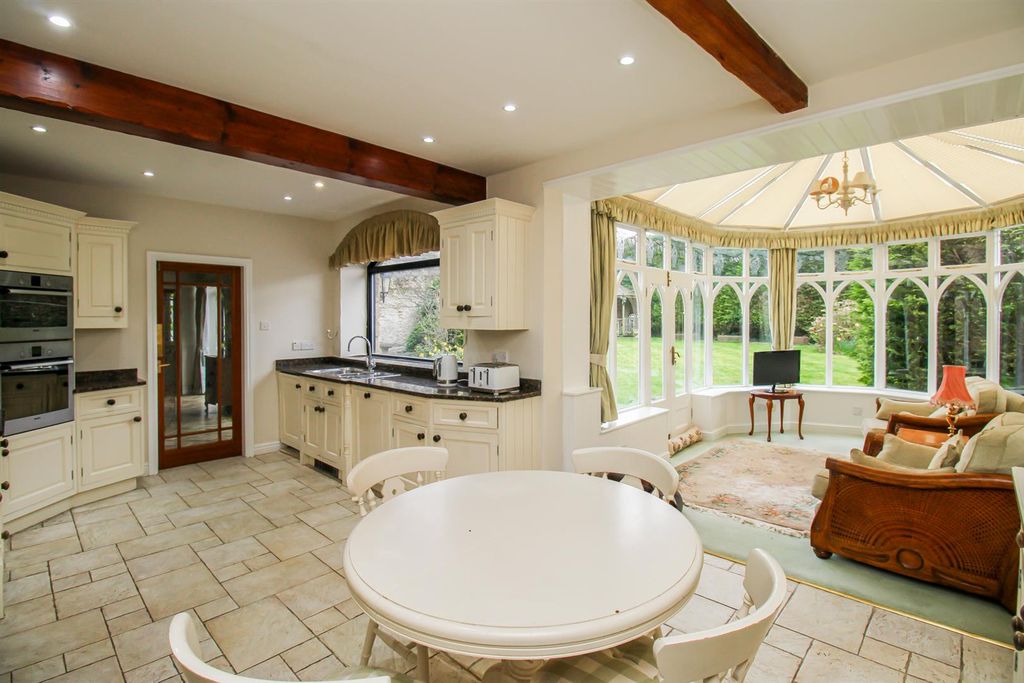 Property photo 3 of 24