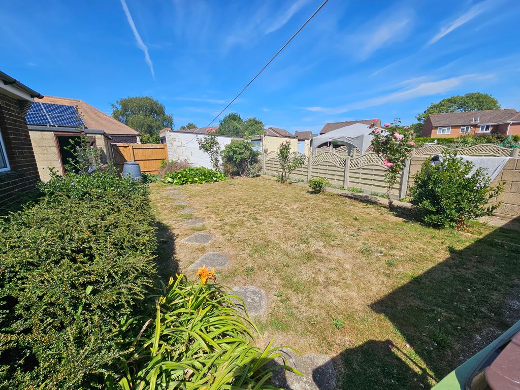Property photo 2 of 11