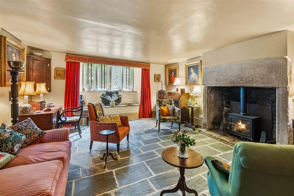 Property photo 3 of 30 Drawing Room