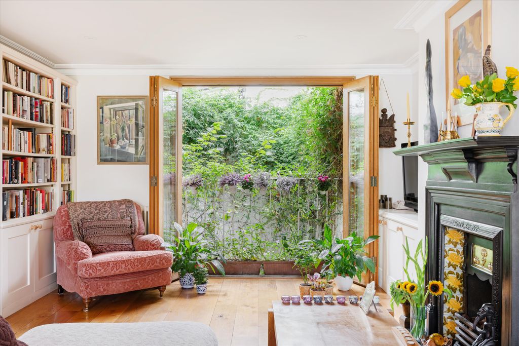 Property photo 3 of 27 Image