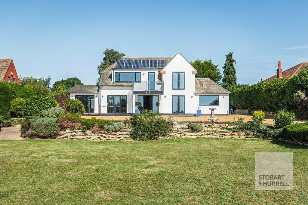 Property photo 2 of 32 Front