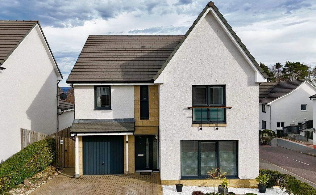 Property photo 1 of 27