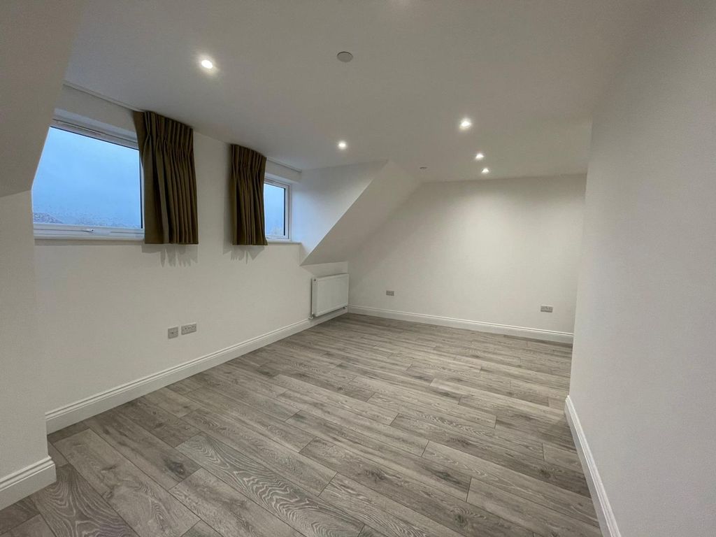 Property photo 2 of 3 Living Room