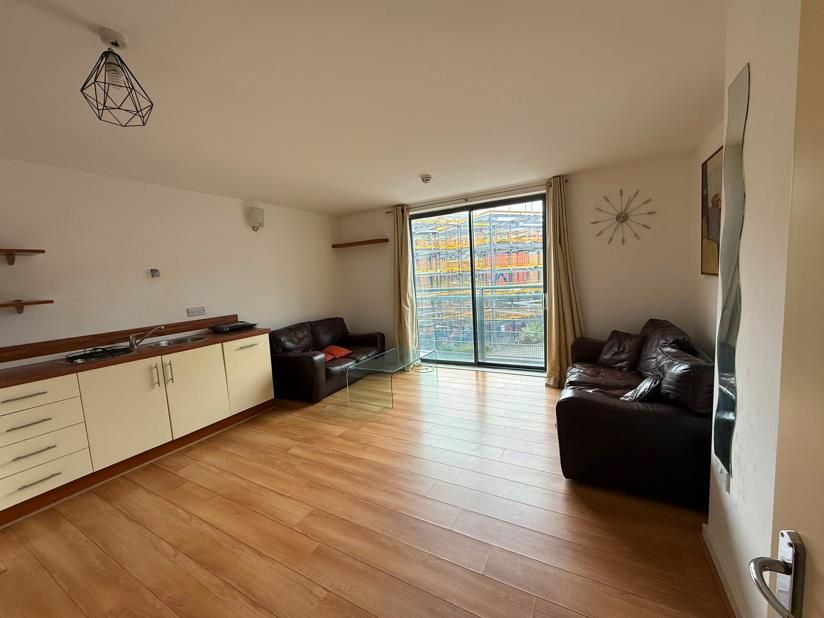 Property photo 2 of 9