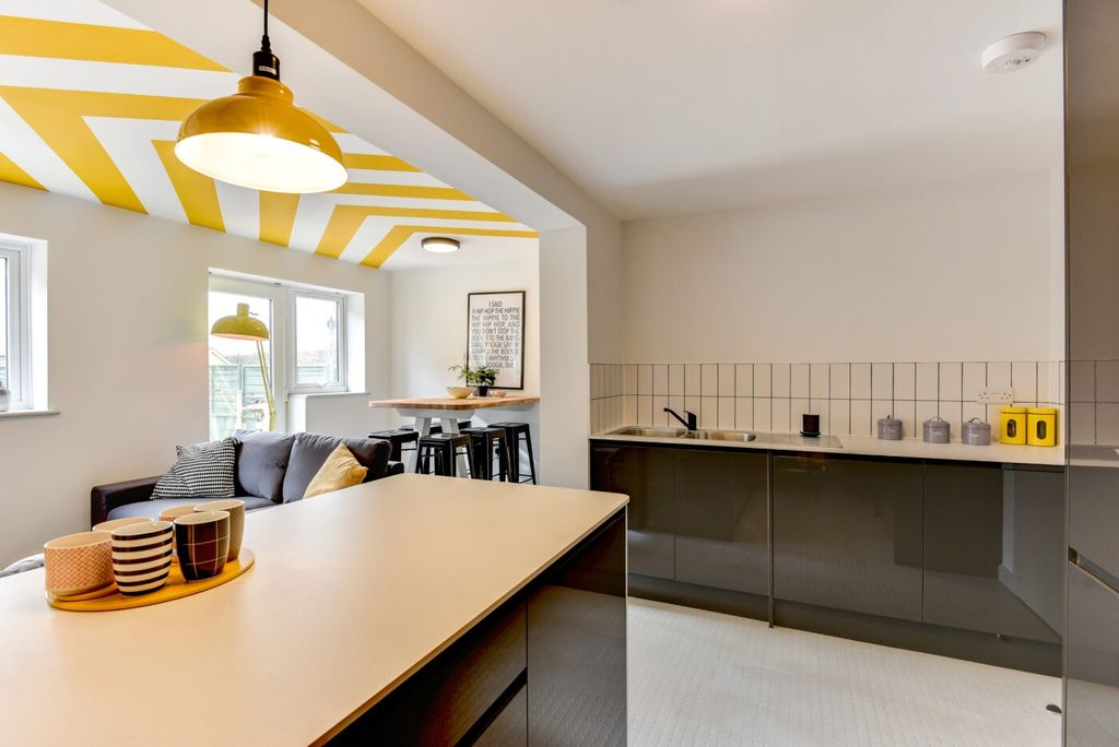 Property photo 3 of 5 Bright Open-Plan Living Area With A Modern Kitchen...