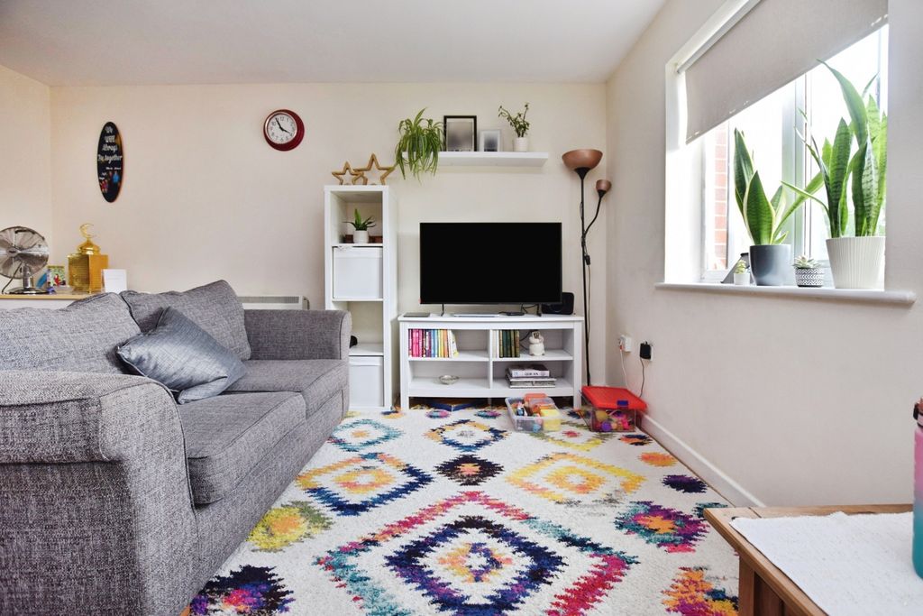 Property photo 2 of 8 Pbox-Img.Jpg
