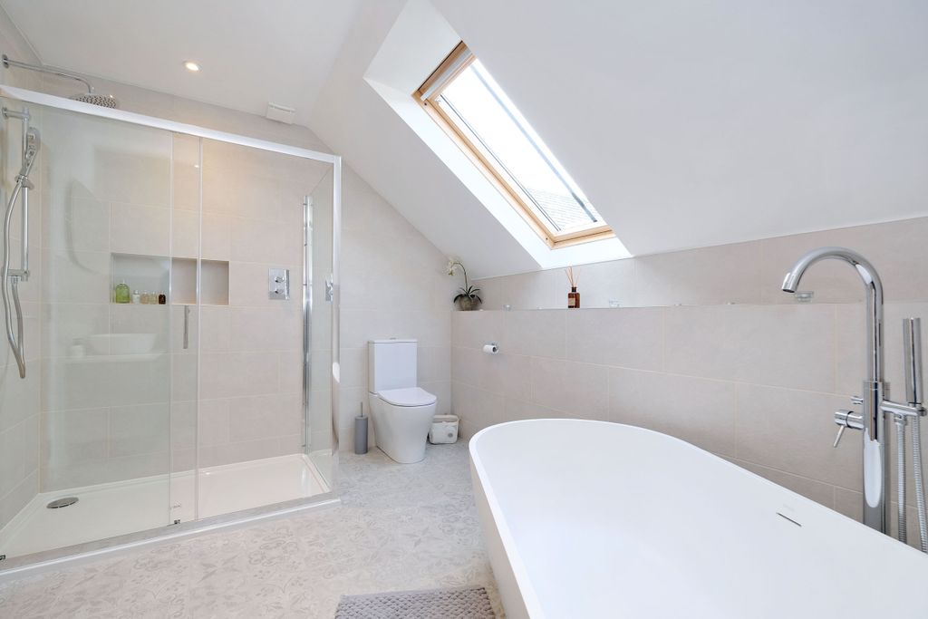 Property photo 3 of 70