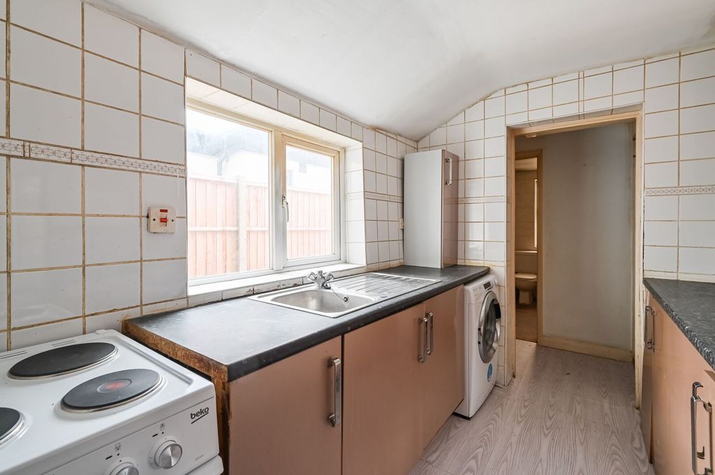 Property photo 2 of 16