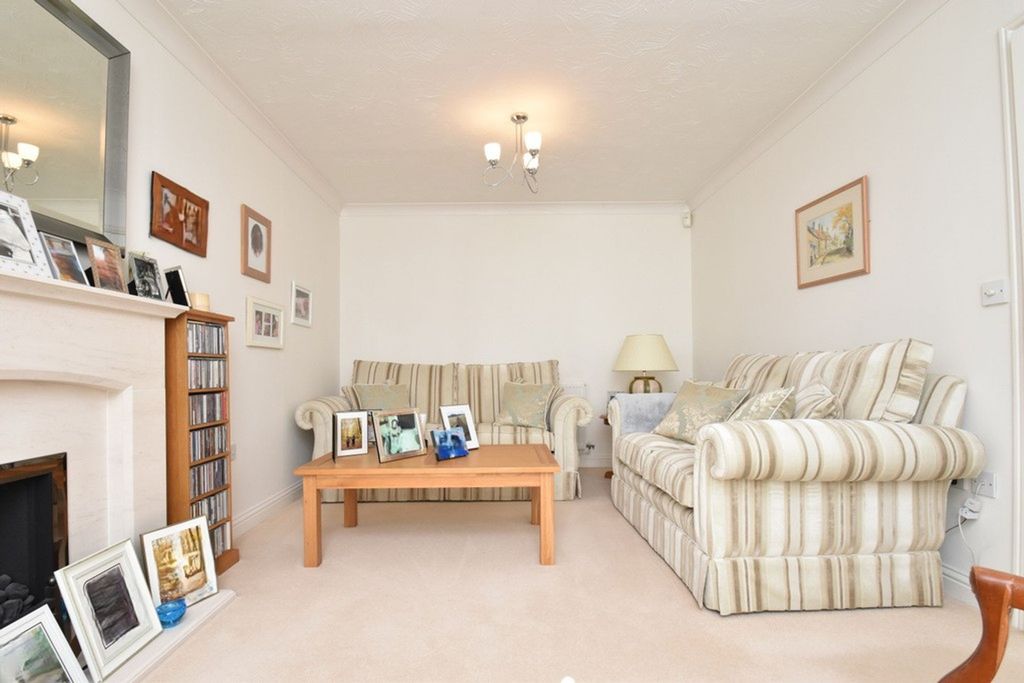 Property photo 3 of 25