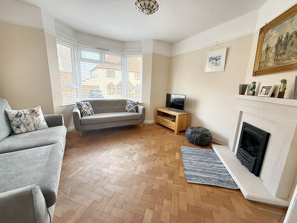 Property photo 2 of 13