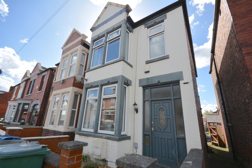 Property photo 1 of 13 18 Randlesham Street