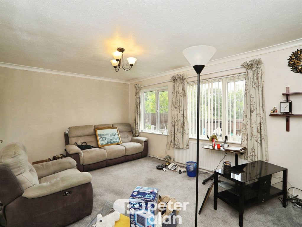 Property photo 2 of 24