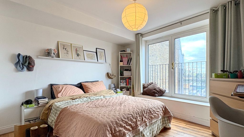 Property photo 3 of 22 Bedroom