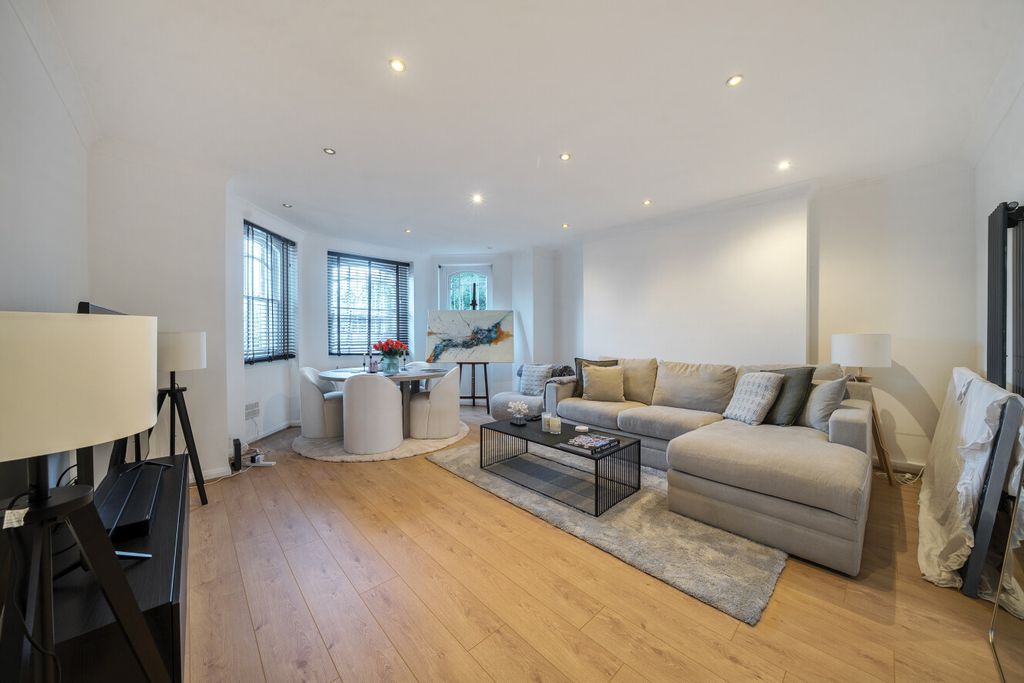 Property photo 2 of 12 1499893-9-6A6A288...