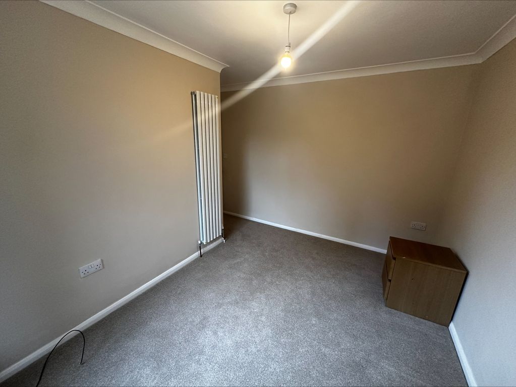 Property photo 3 of 6 Bathroom