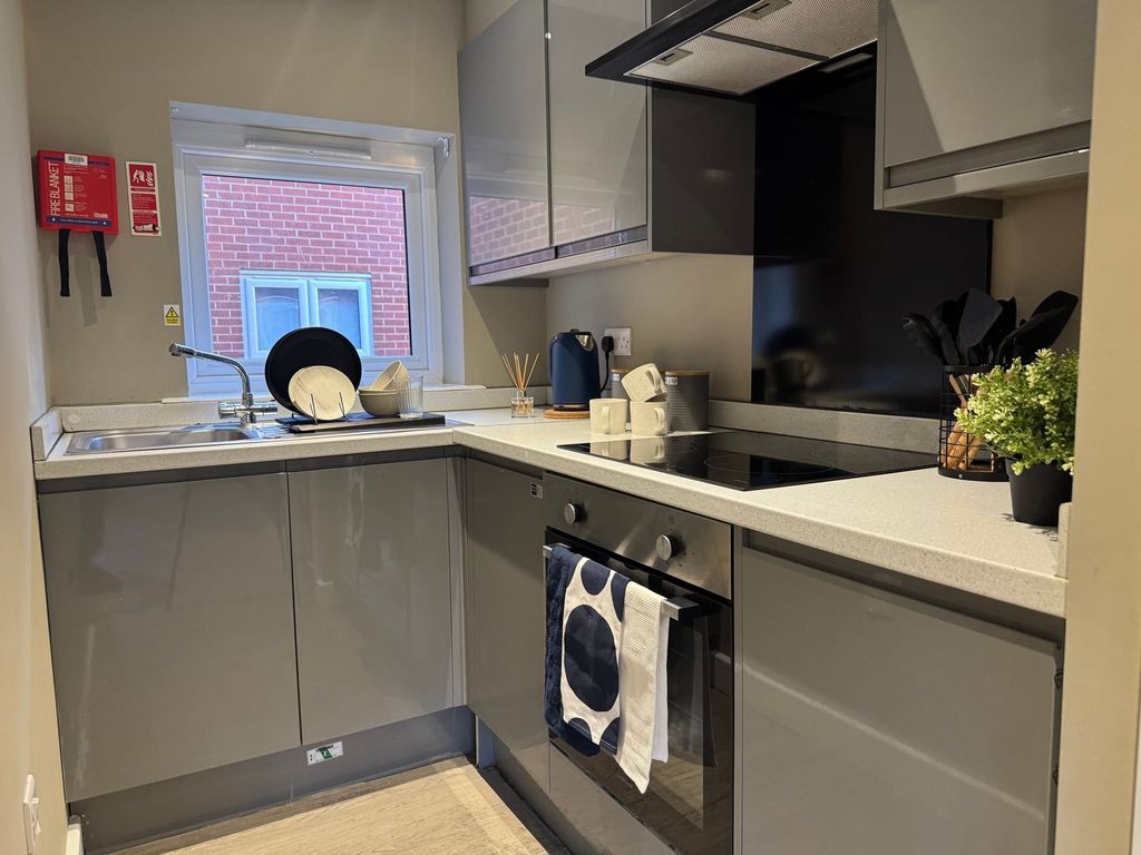 Property photo 2 of 8 Picture No. 19