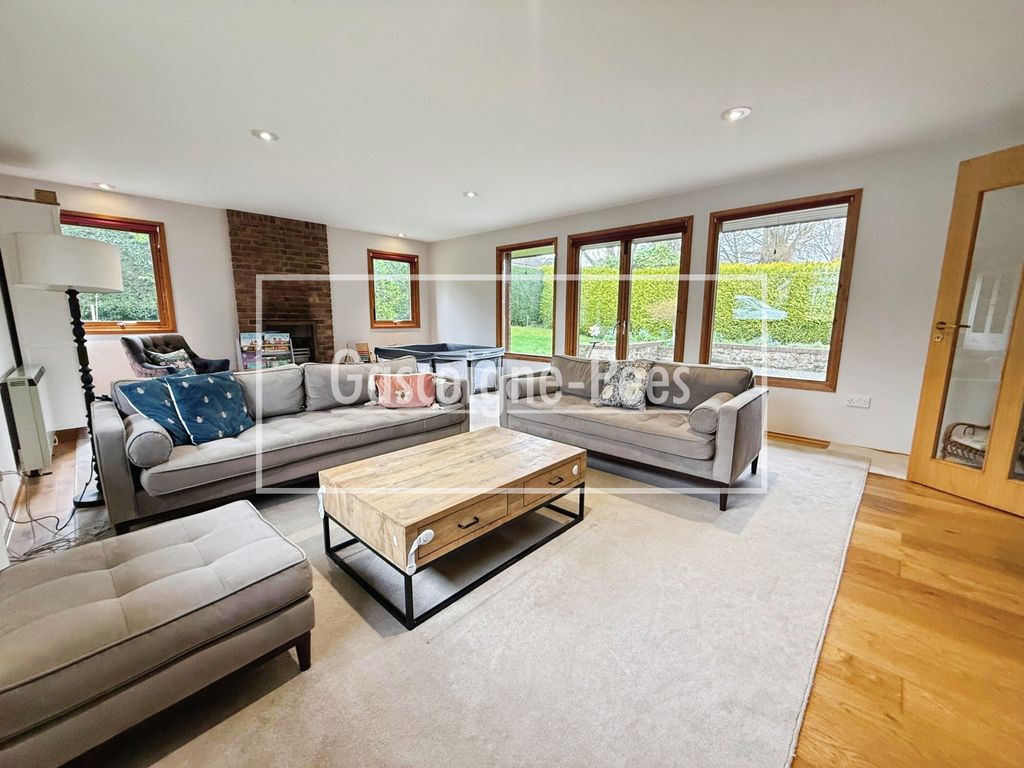 Property photo 3 of 14