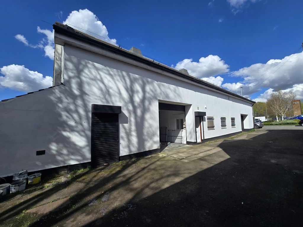 Property photo 1 of 13 External