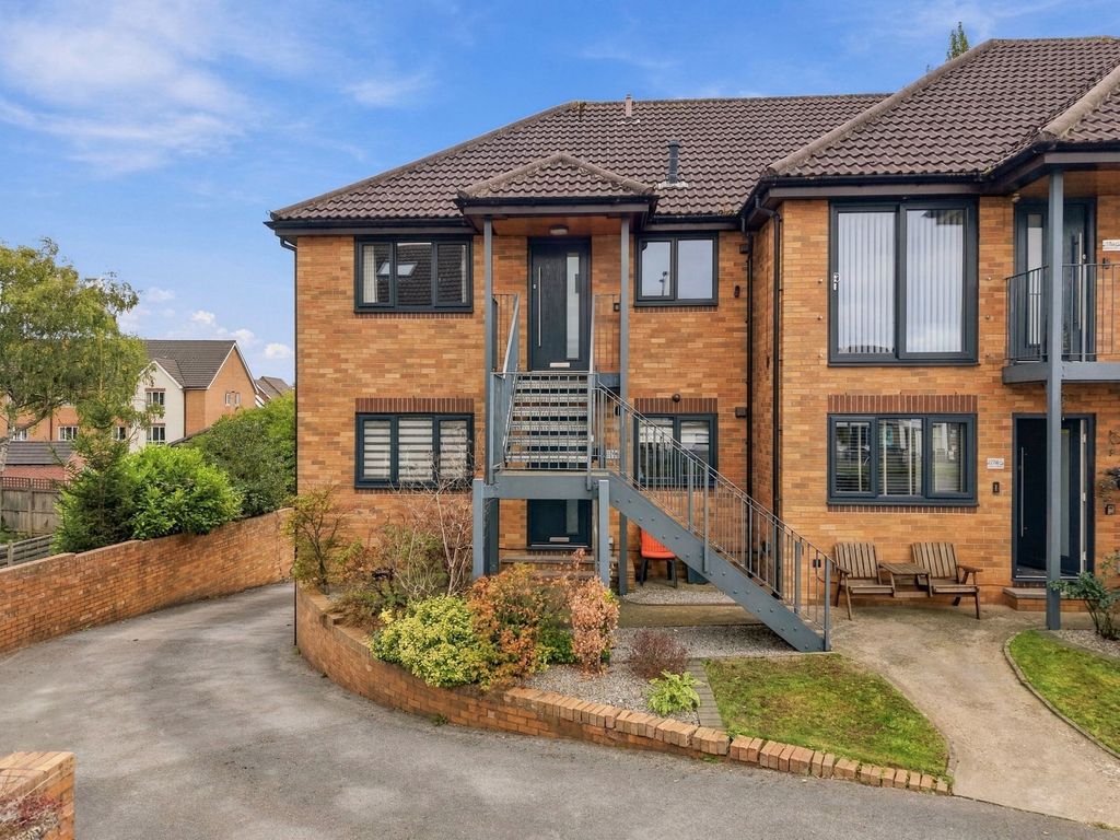 Property photo 1 of 17