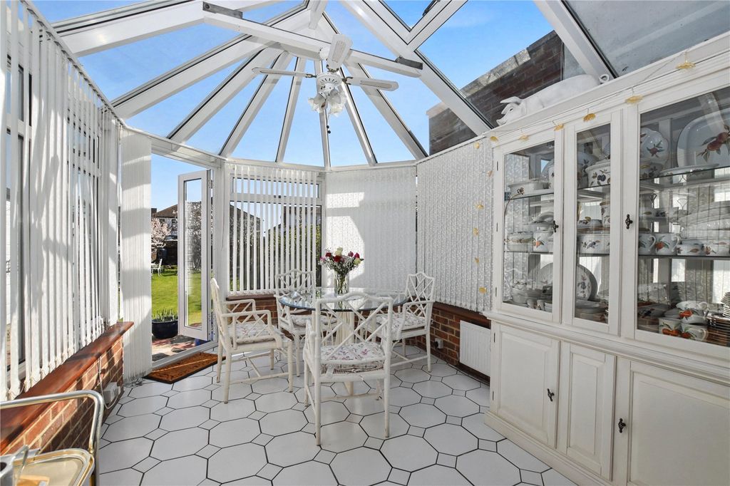 Property photo 3 of 21 Picture No. 07