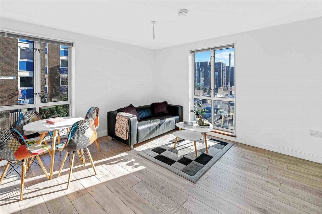 Property photo 1 of 12 Portunus Building E3