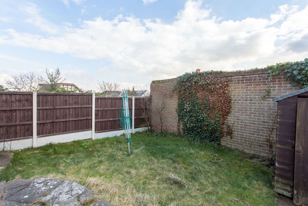 Property photo 2 of 2 5040071