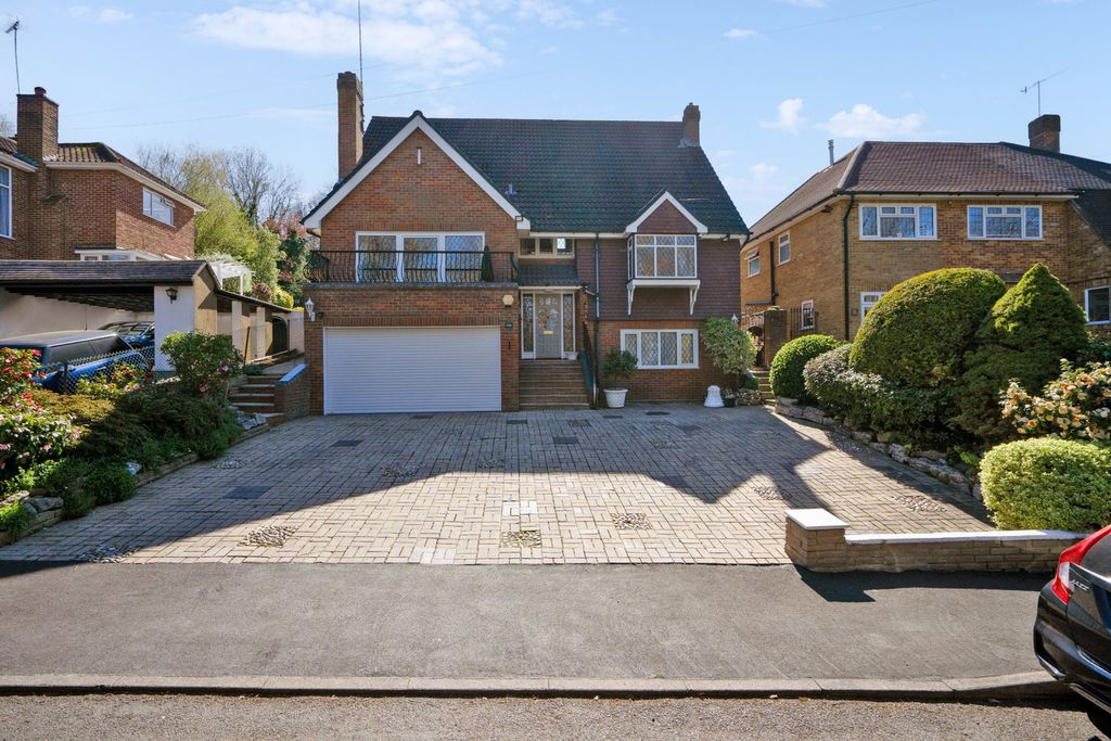 Property photo 1 of 19