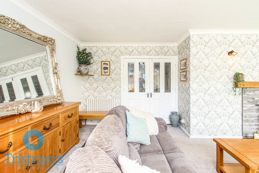 Property photo 3 of 41