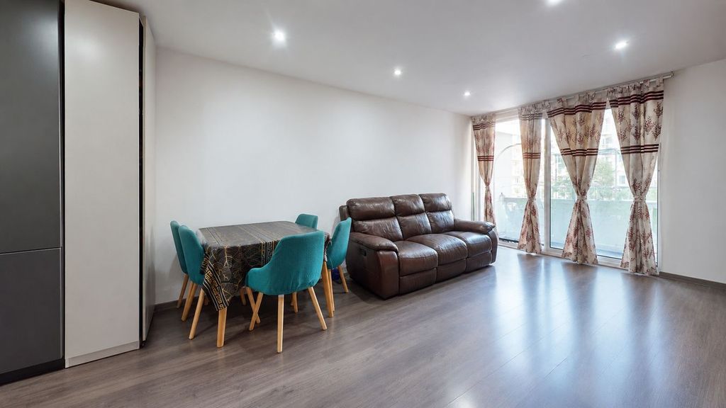 Property photo 1 of 10