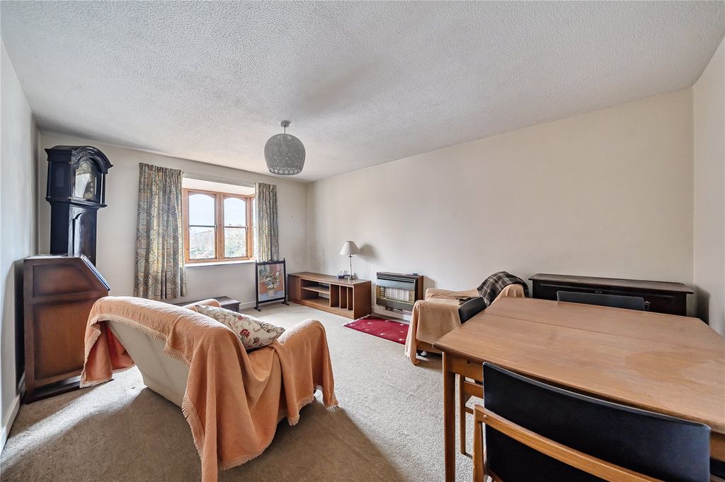 Property photo 2 of 10 Picture No. 11