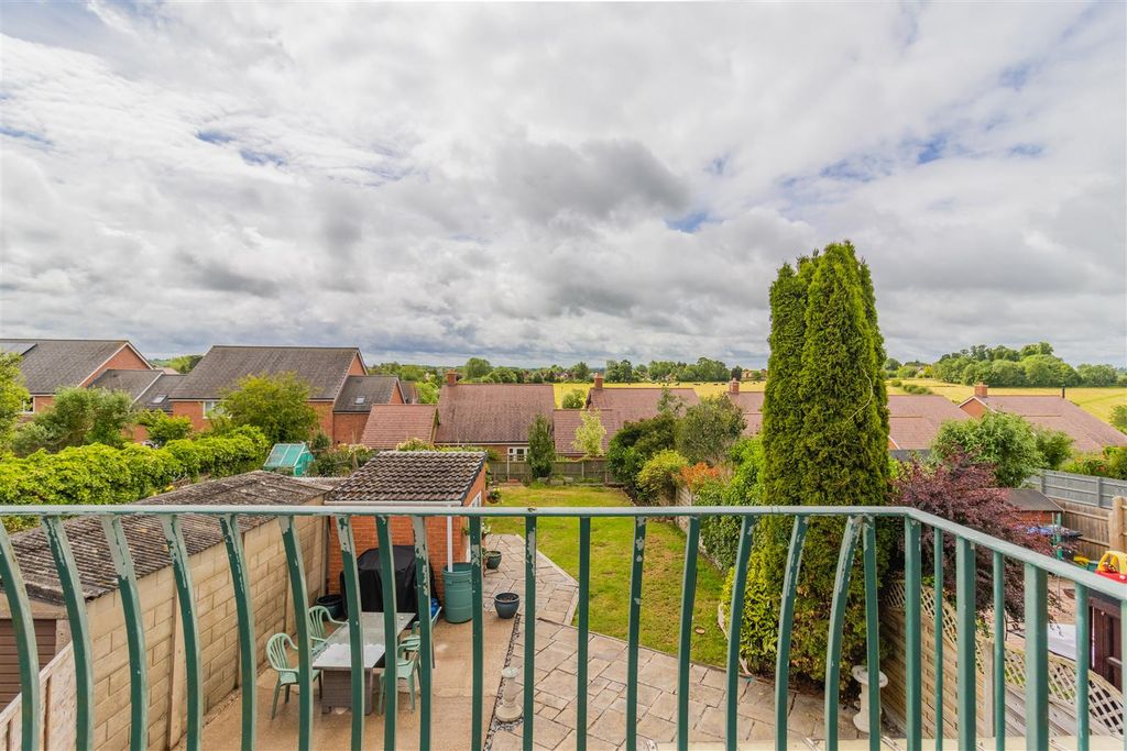 Additional image 6 of 3 bed semi-detached house for saleHolywell Road, Southam CV47