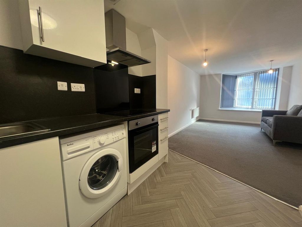 Property photo 3 of 6 _ Kitchen ..Jpg