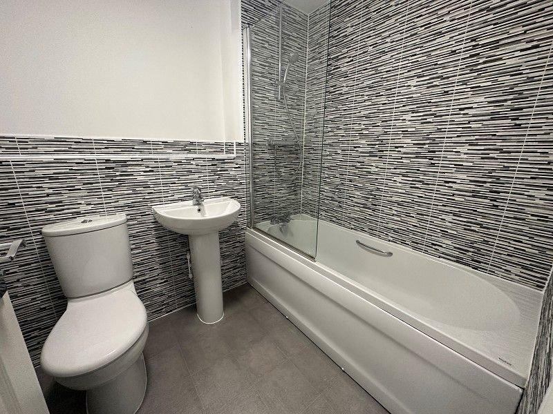 Property photo 3 of 14 2694-Pra12589-11