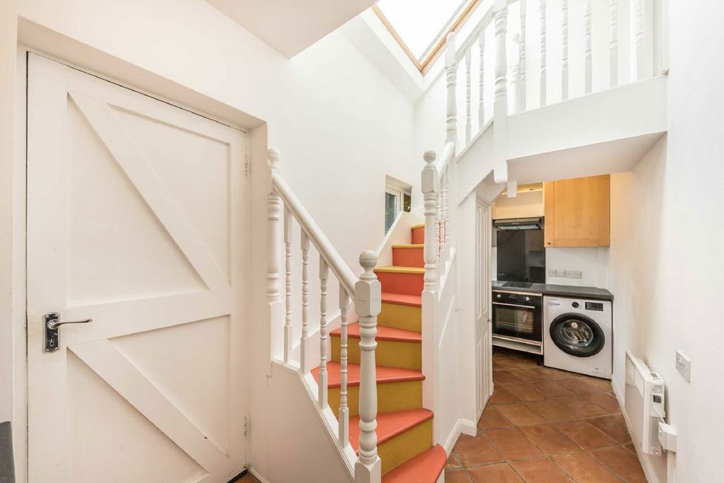 Property photo 2 of 8
