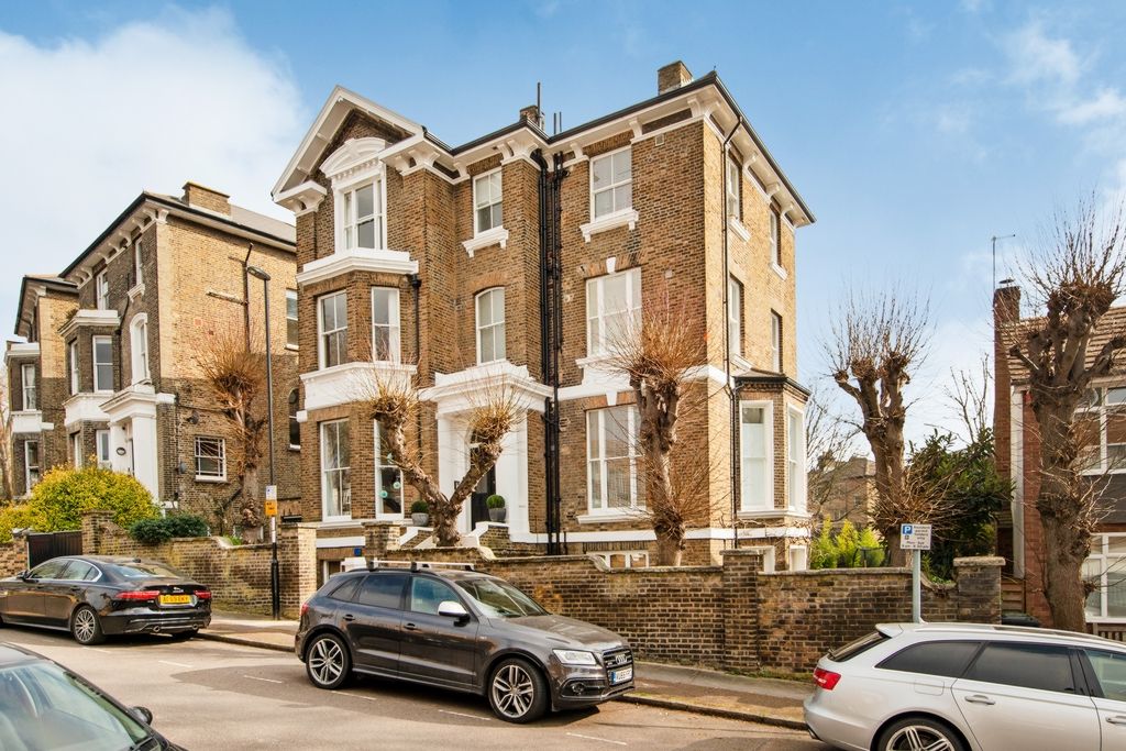 Property photo 1 of 15 Photo 6