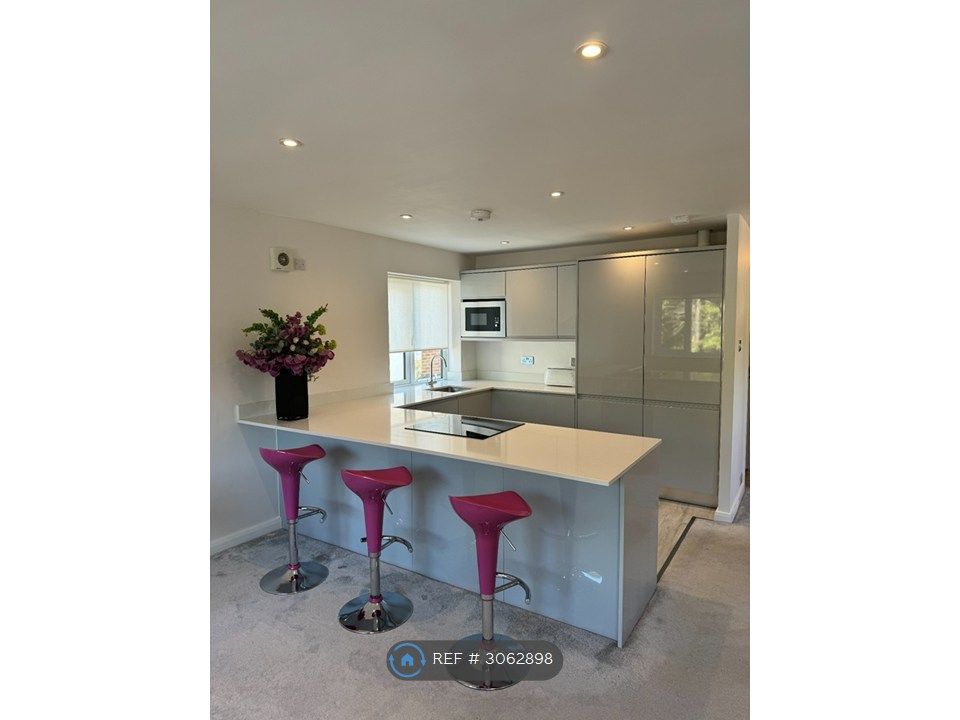 Property photo 1 of 6 Kitchen