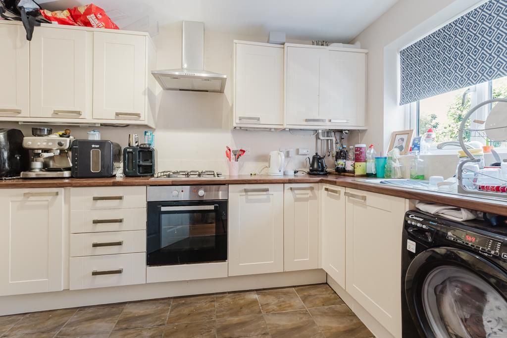 Property photo 2 of 21 39 High Street, Burton Latimer-4.Jpg