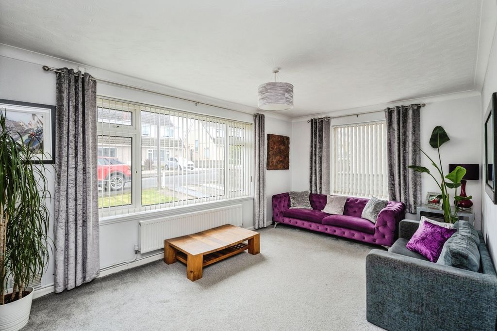 Property photo 2 of 25 Pbox-Img.Jpg