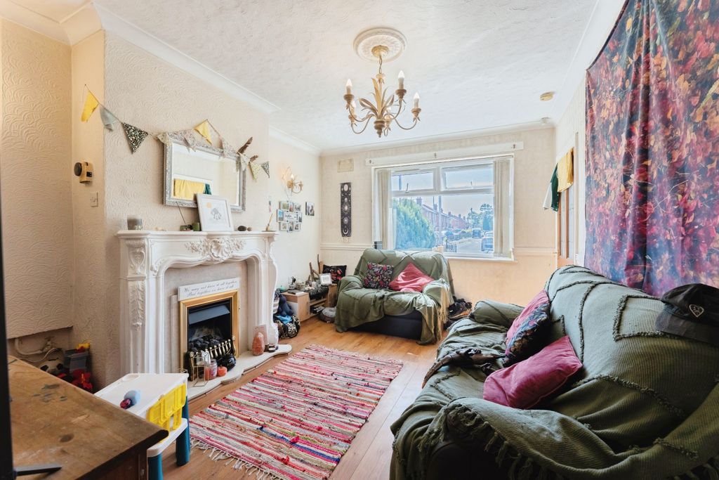 Property photo 2 of 14