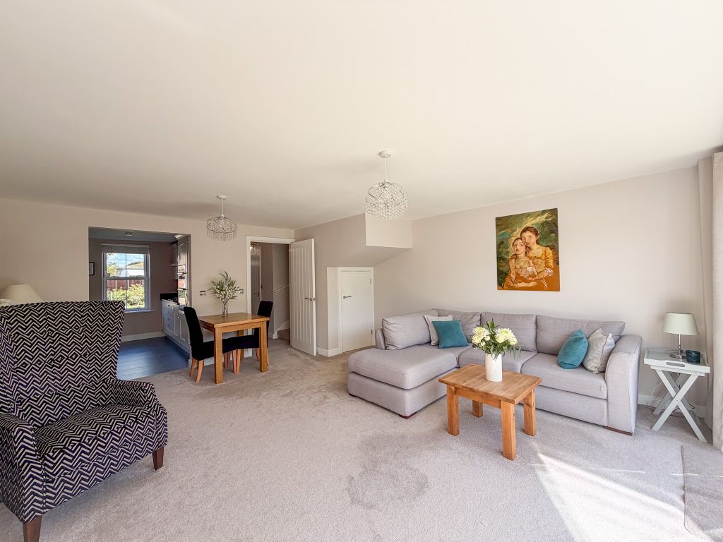 Property photo 3 of 40 Img_2904