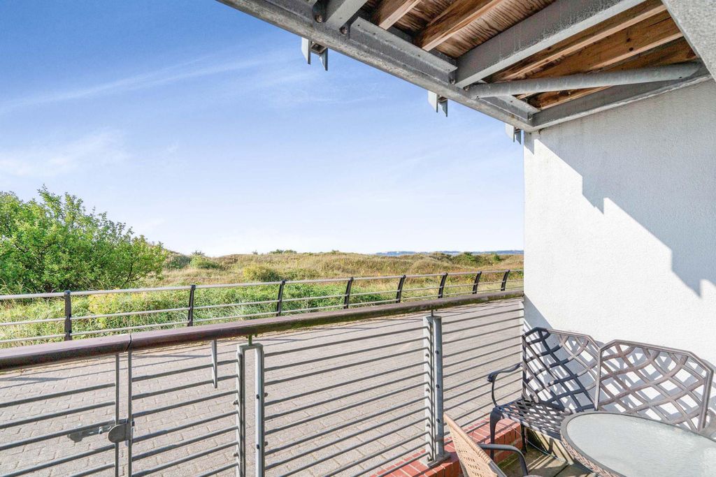 Property photo 1 of 8 Balcony