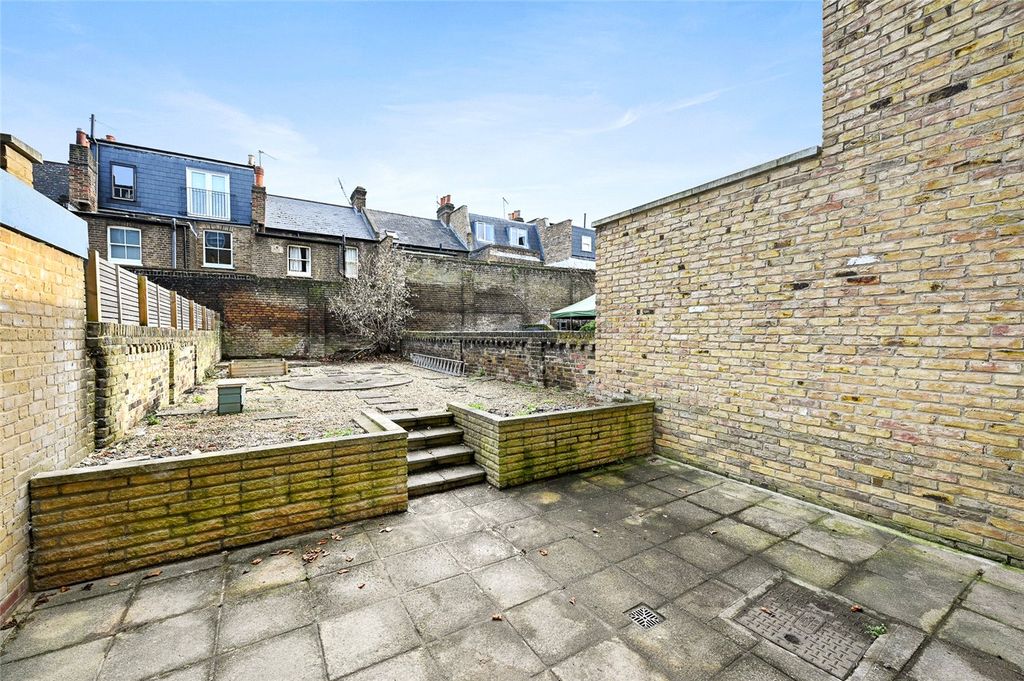 Property photo 3 of 9 Picture No. 25